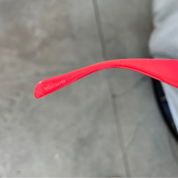 CELINE mirrored cat eye sunglasses - Picture 11 of 11